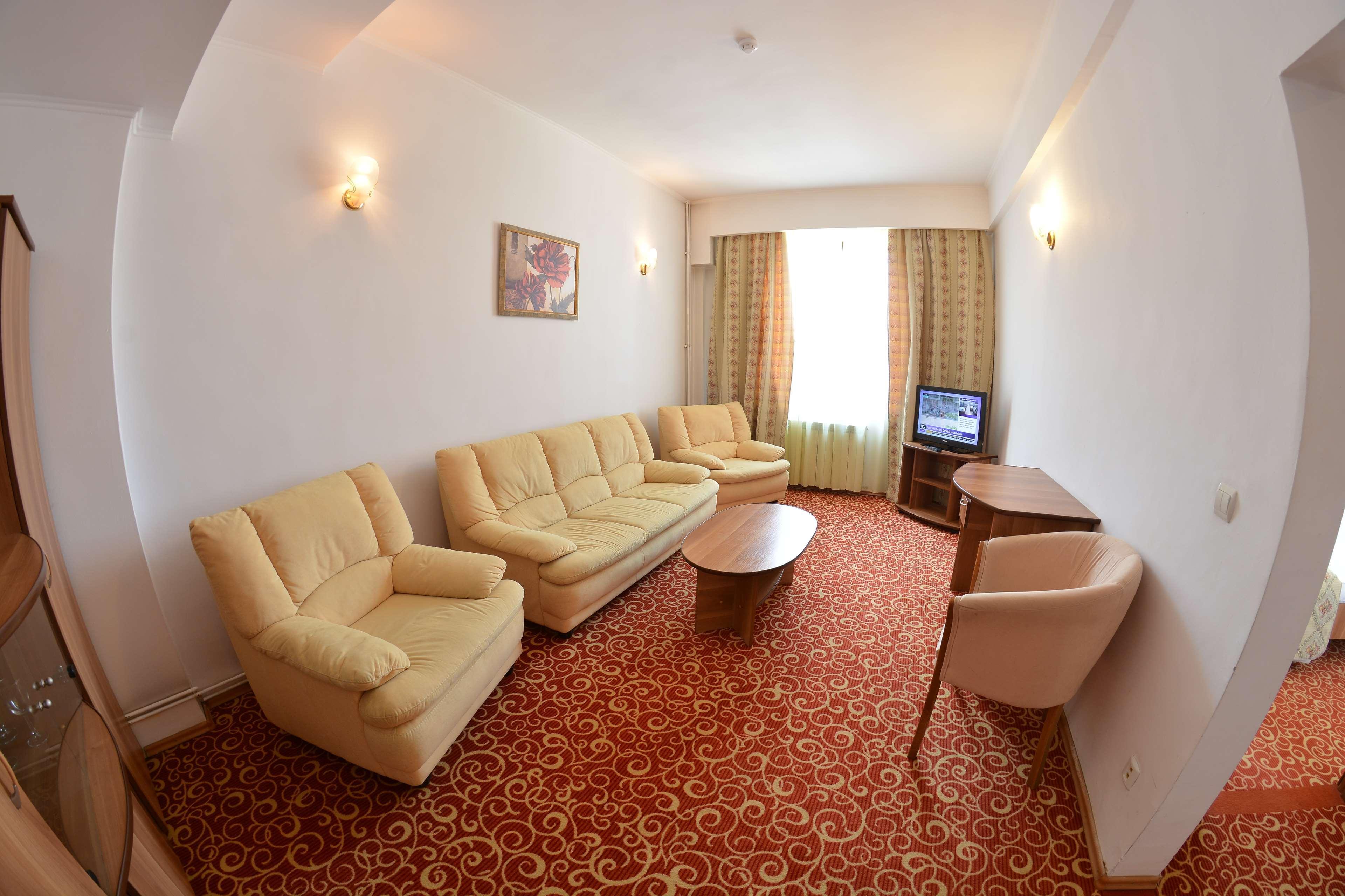 Hotel Central Ploieşti Exteriör bild